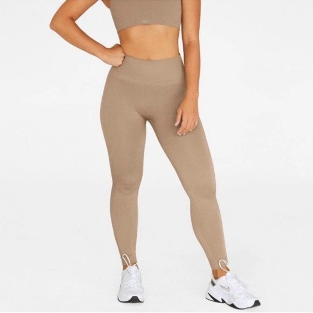 SET Active‎ Sculptflex Sand Leggings NWT
